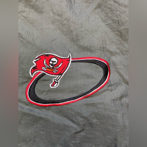 Vintage Logo Athletic Tampa Bay Buccaneers Windbreaker Jacket Size Men’s Large - Picture 2 of 11